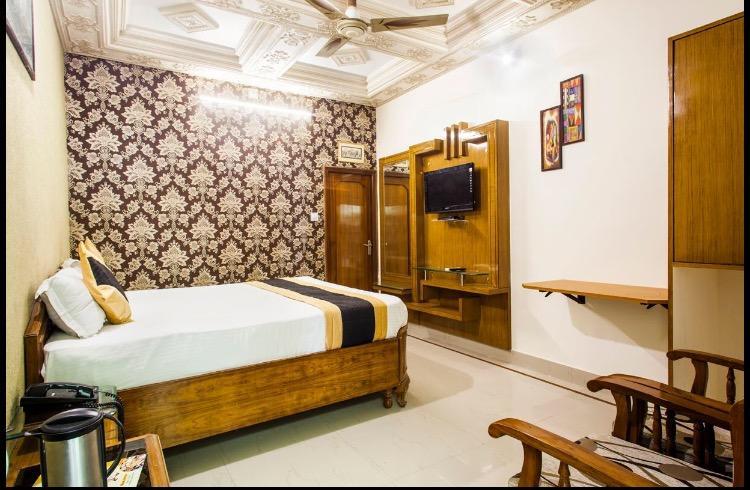 Hotel Bharat Niwas 비카네르 외부 사진